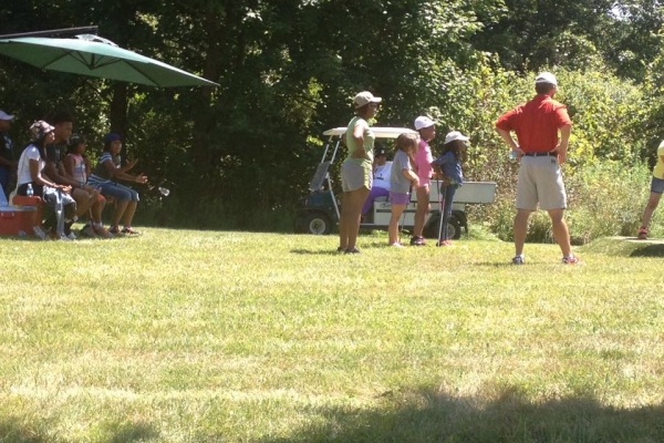 summer-camp-2015-golf6678BC98-0784-E257-1F48-286C9EC4967F.jpg